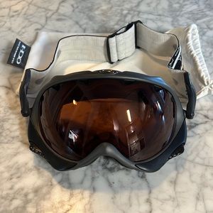 Oakley ski / snowboard goggles
